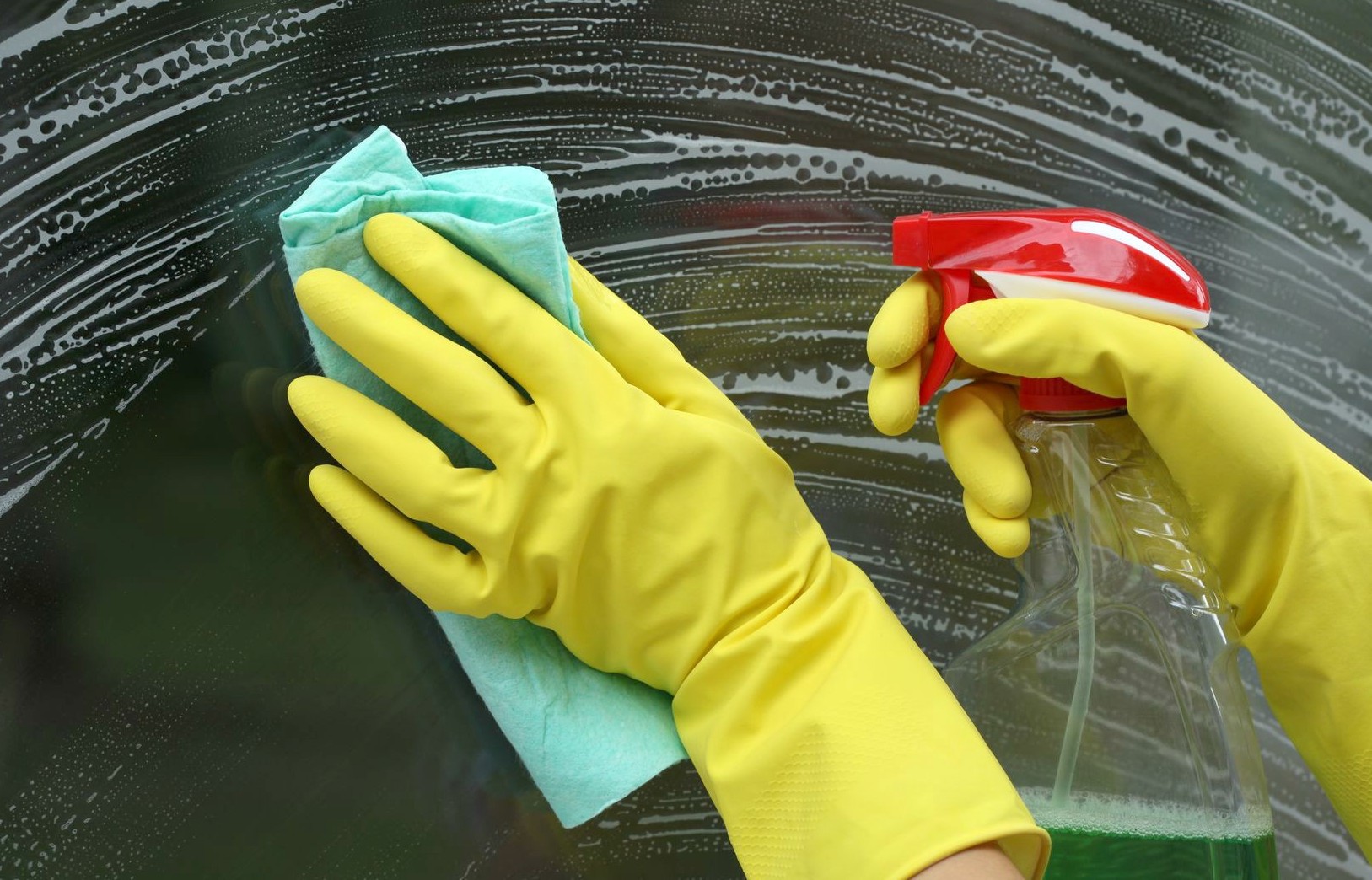 Cleaning-Glass-e1446843803251